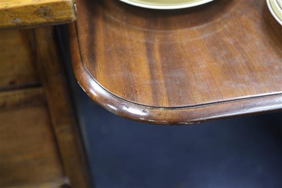 A Victorian mahogany extending dining table, W.4ft 2in. extends to 9ft 4in.